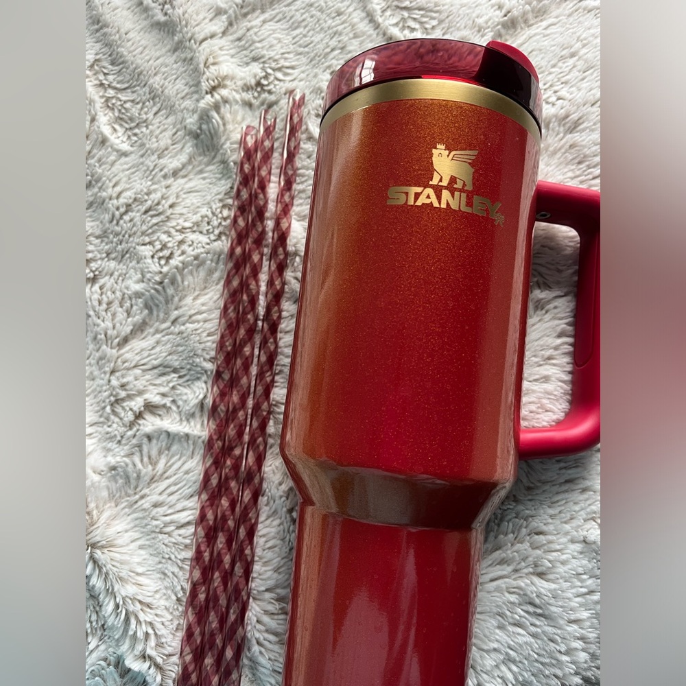 Stanley 40 oz. Scarlet Tinsel